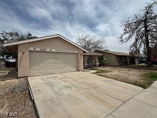 5th image of 2450 Oak Glen Way
