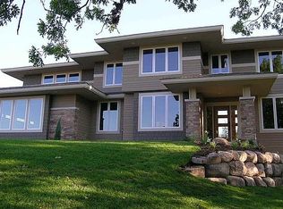 8995 Canter Ln, Lakeville, MN 55044