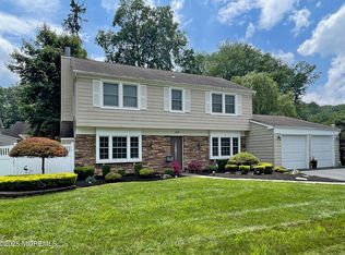 162 Ivy Hill Dr, Matawan, NJ 07747