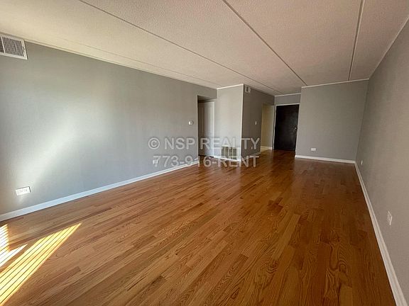 4th image of 525 N Quentin #514