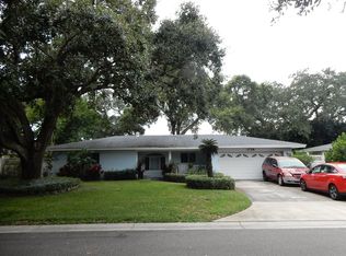 1726 Laurie Ln, Belleair, FL 33756