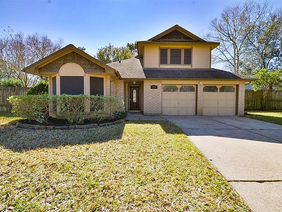 2nd image of 2822 Twin Knolls Dr