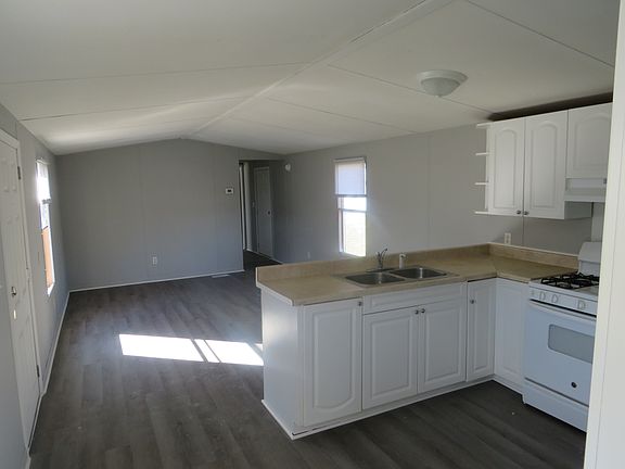 4th image of 1137 White Oak E