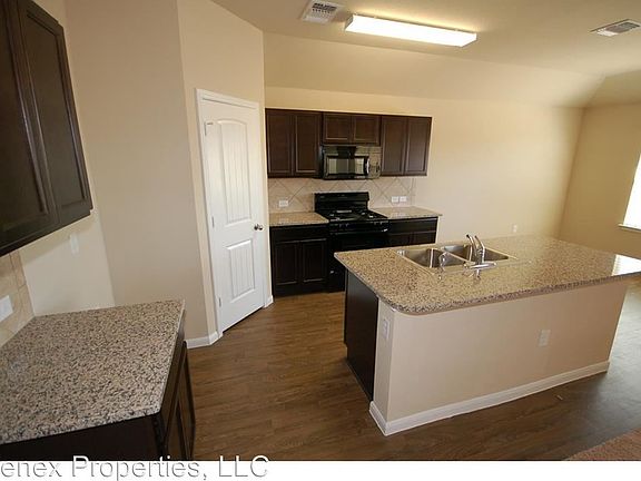 3rd image of 430 Luna Vista Dr