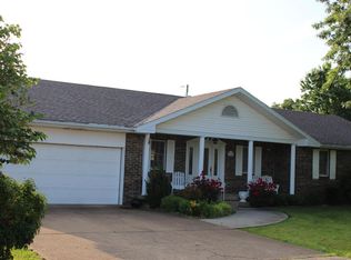 1104 S Chestnut St, Buffalo, MO 65622