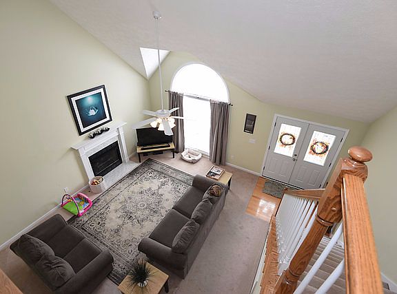 3rd image of 5026 Mary Ellen Cir