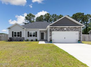 101 Anderson Ave, Holly Ridge, NC 28445