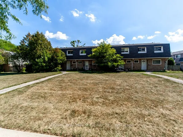 2050 Upper Middle Rd #88, Burlington, ON L7P 3R9