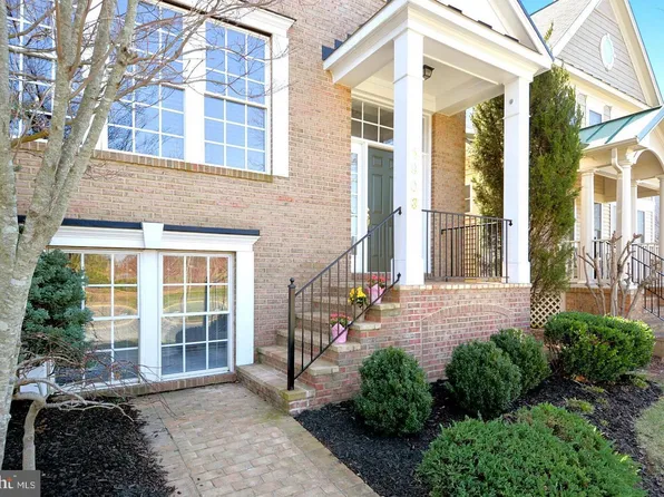 1903 Piccard Dr, Rockville, MD 20850