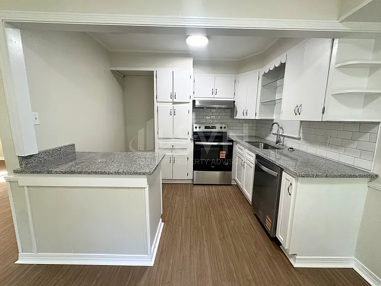 5207 Azalea Cir S — Photo 11