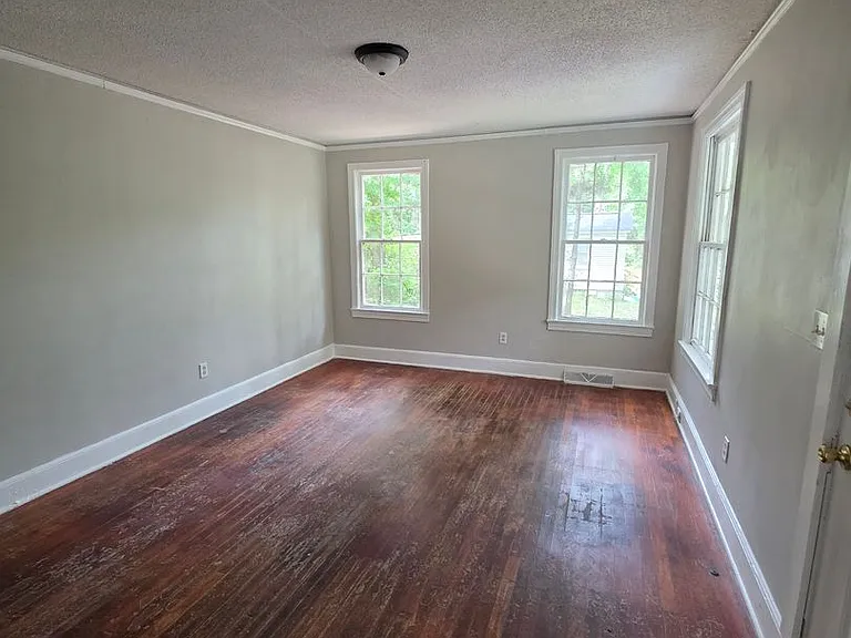 1407 Jerome Dr — Photo 8