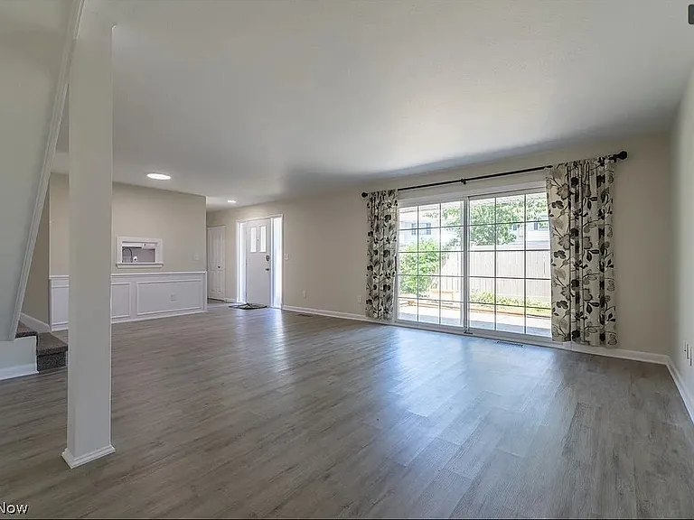 7970 Mentor Ave #D01 — Photo 3