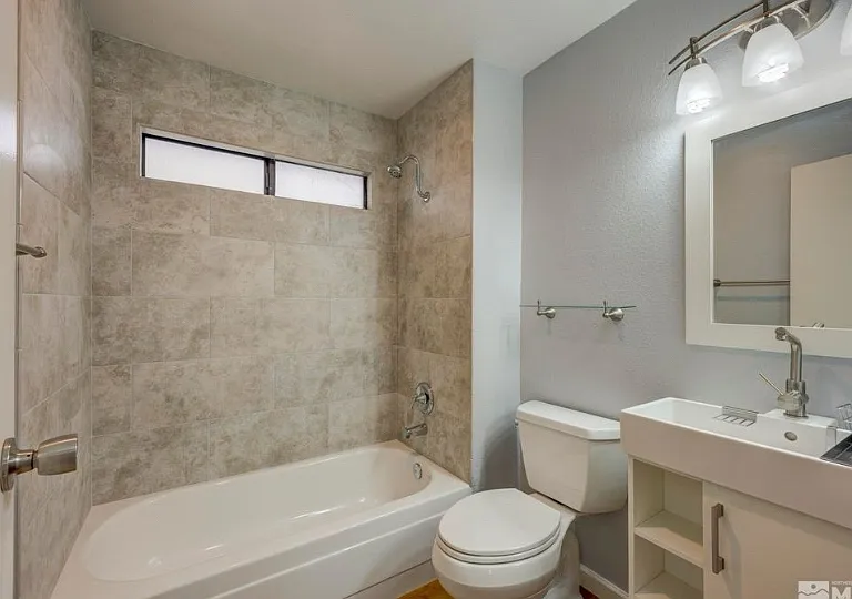 3535 Balboa Dr — Photo 14