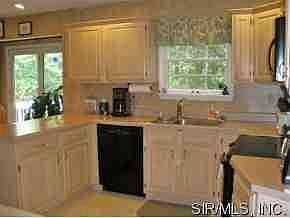 3rd image of 301 Willow Creek Dr