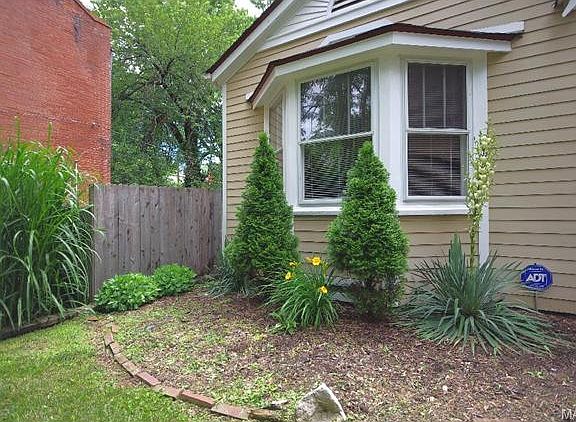 3rd image of 2920 Salena St