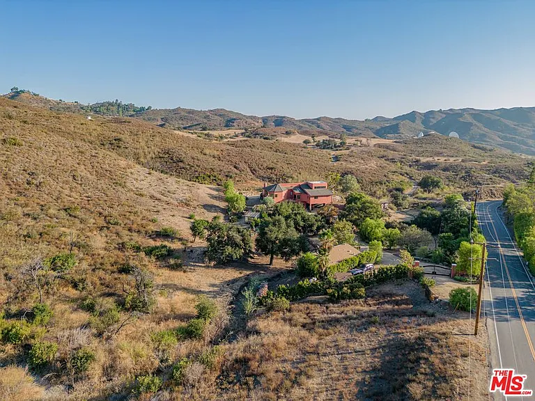 34136 Mulholland Hwy — Photo 72