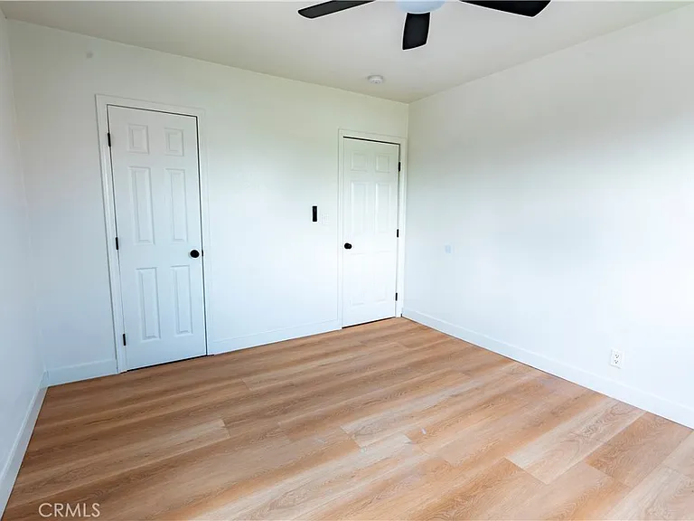 780 E Walton St — Photo 17