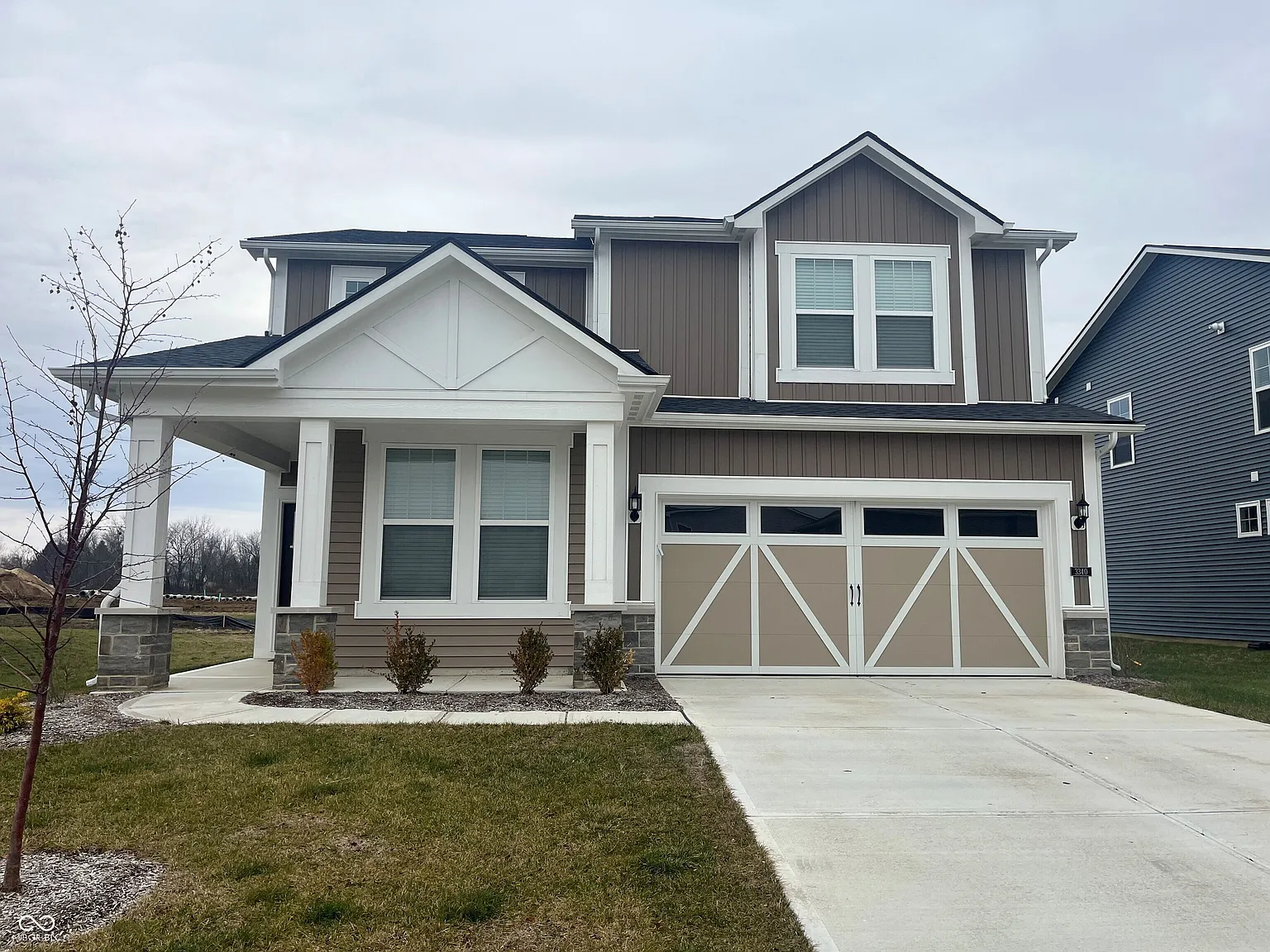 4 bed, 2.5 bath, 2426 sqft, $2,450 — Photo 2