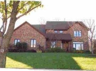 1558 Woodstream Rd, Perrysburg, OH 43551