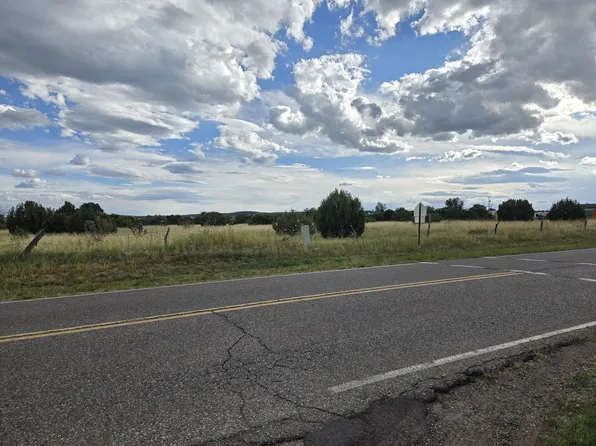 282 Dinkle Rd, Edgewood, NM 87015