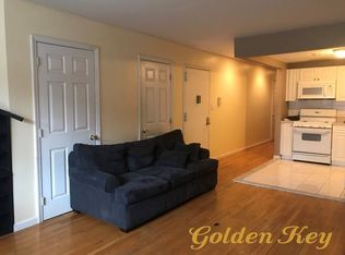 2530 14th St #1A, Astoria, NY 11102