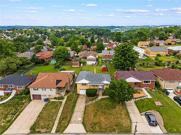 5th image of 1930 Berkwood Dr