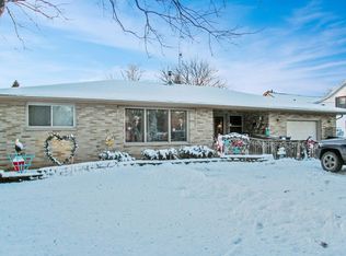 800 Westview St, Cleveland, WI 53015