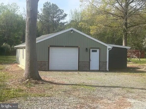 610 Howell School Rd, Bear, DE 19701