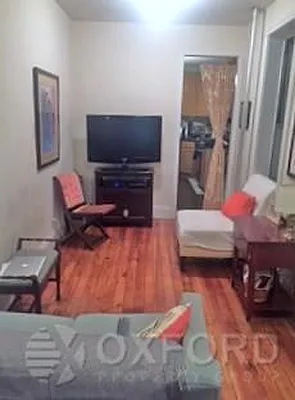 Rented by Oxford Property Group | media 90