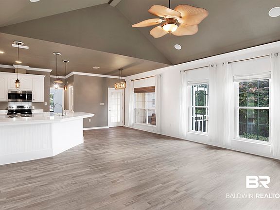 5th image of 16311 Hampstead Ct
