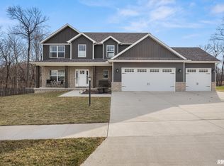 115 Rosemary Ln, Germantown Hills, IL 61548