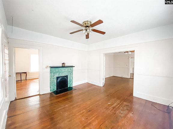 4th image of 3012 Rosewood Dr