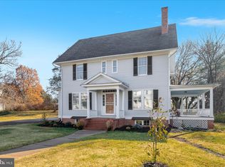 422 N Main St, Woodstock, VA