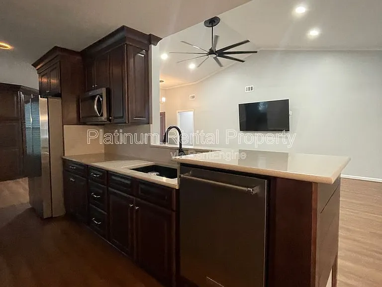 1745 Berry Ct — Photo 12