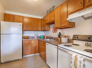 Columbus Park Apartments, Bedford, OH 44146