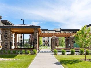 80 E Greenbriar Pl NW #3109, Calgary, AB T3B6J4