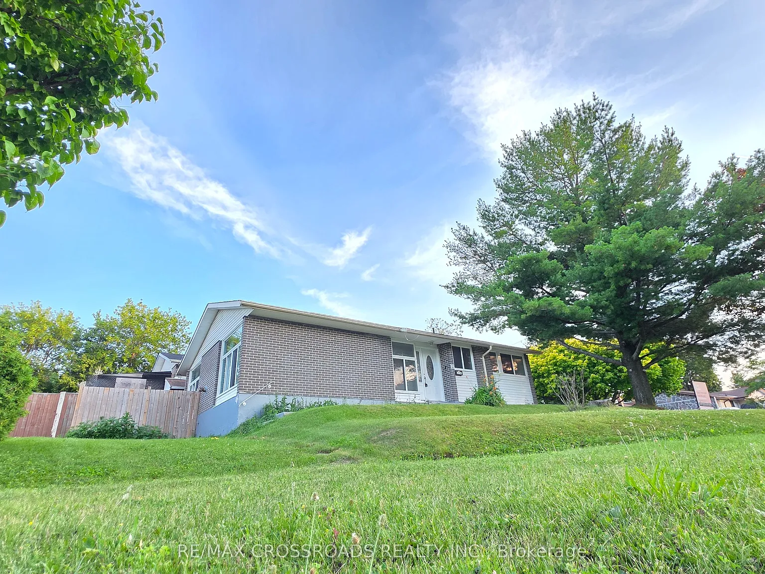 2 bed, $1,799 — Photo 2
