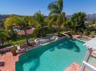 22110 Dardenne St, Calabasas, CA 91302