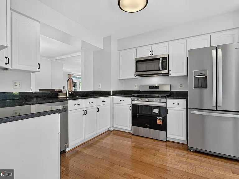 7259 Worsley Way — Photo 7