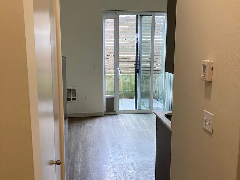 4801 Fauntleroy Apartments — Photo 29