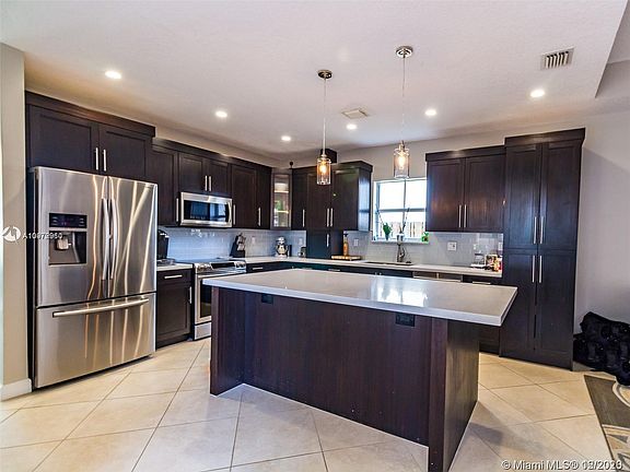 4th image of 9039 SW 162nd St