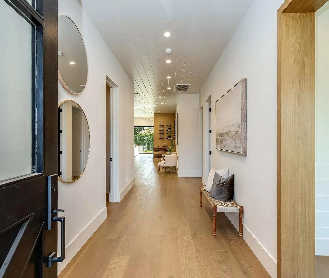 4 bed, 3000 sqft, $15,000 — Photo 4