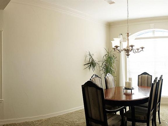 4th image of 502 Morningside Dr