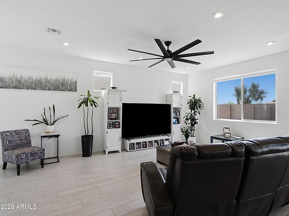 2nd image of 7413 W ROVEY Avenue