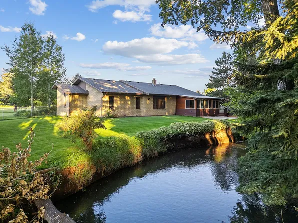 26 Big Chief Trl, Bozeman, MT 59718