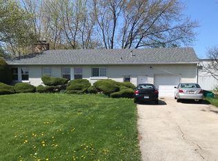 60 E Hintz Rd, Wheeling, IL 60090