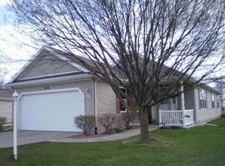 898 Jessica Ct, Nappanee, IN 46550