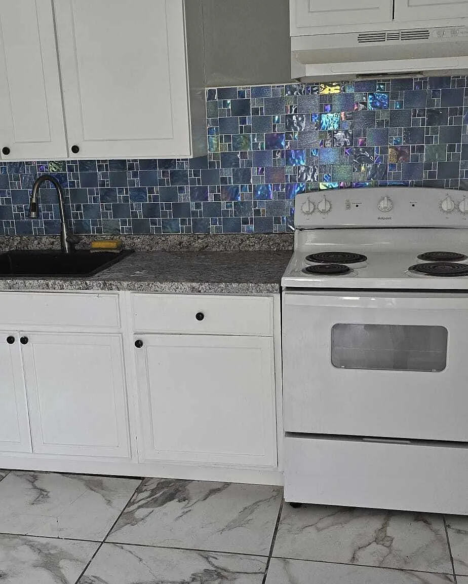 2 bed, 1.5 bath, 1067 sqft, $2,350 — Photo 3