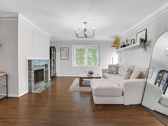 4th image of 172 Elysian Way NW