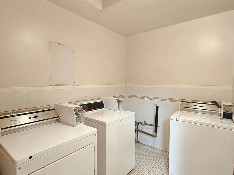492 Kerr St #9 — Photo 9